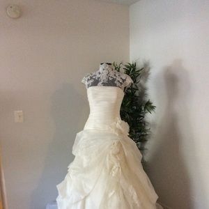 Enzoani Lace Ball Gown w/Jacket ,Ferryn